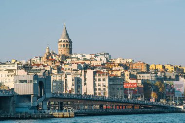 İstanbul, Türkiye 'de şehir caddesi manzarası. 18 Temmuz 2021