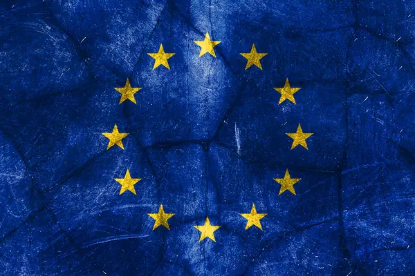 Avrupa Birliği bayrağının sıkıntılı bir görüntüsü. Grunge dokusu ve yaşlanma etkisi.