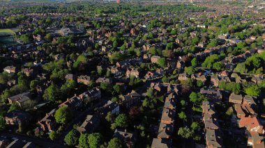 İngiltere 'deki bir kasabanın insansız hava aracı görüntüsü.