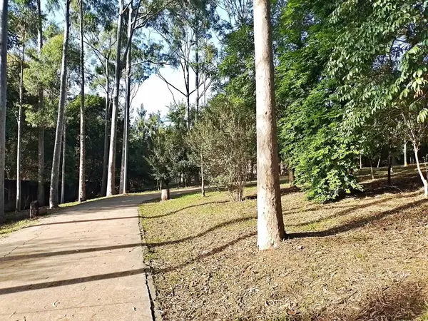 Prudente Village ekoloji parkı, ve 2004 yılında yakın bir okulda çalışan Colgio Estadual Prof. Americo de Moura (CEPAM) onuruna Parque Ecolgico Prof Lydia Natalizio Diogo olarak değiştirildi.).