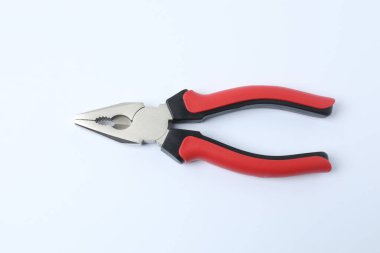 metal işlerinde anahtar üzerinde beyaz izole