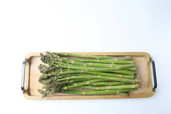 beyaz üzerine taze yeşil kuşkonmaz