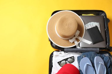 seyahat aksesuarları ve bavul