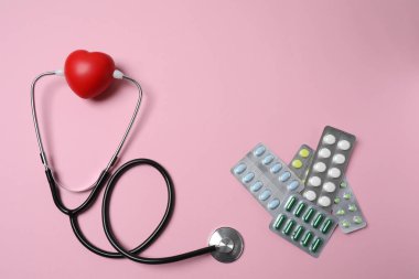 steteskop, haplar ve kalp renkleri