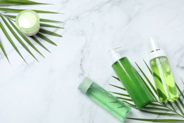 Kozmetik ürünleri ile düz konum