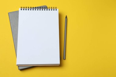 Kalem ile boş notepaper