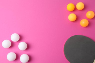 Paskalya süslemeli renkli yumurtalar..