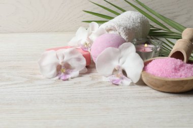 Işık arkaplanındaki spa tedavisiyle bileşim