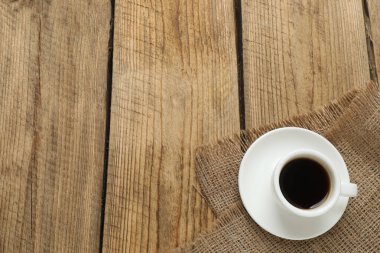 Beyaz fincan kahve çekirdekleri