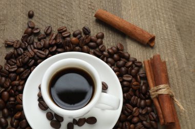 Masada kahve ve fasulye var..