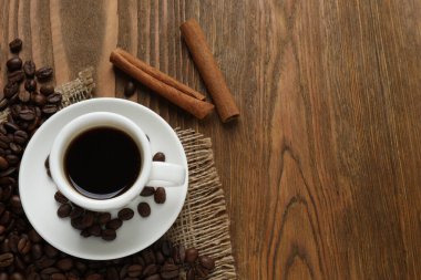 kahve tarçın ve fasulye ile