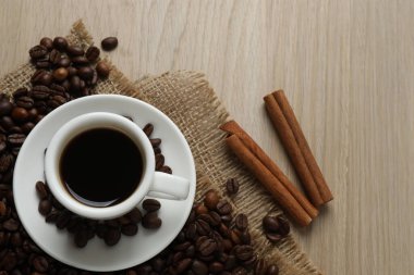 Masada tarçın var.