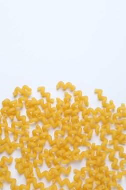 makarna beyaz arkaplanda izole