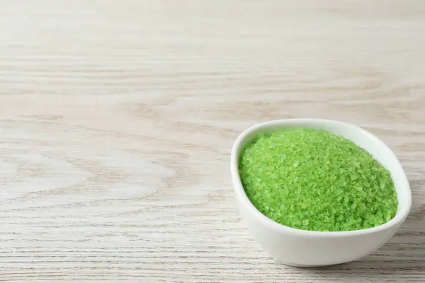 Yeşil çayla kibrit tozu çayı.