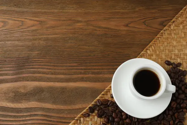 Kahve çekirdekli kahve.