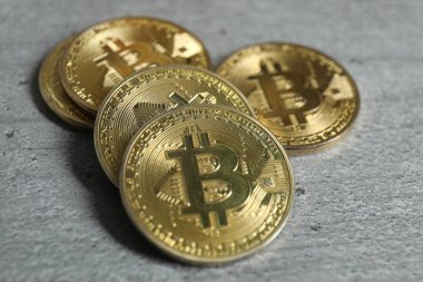 Bitcoin altın, ham arka planda para
