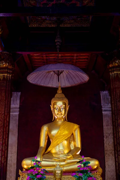 Tayland Yapılan Buda Heykelleri Budistlerin Saygı Duyduğu Saygı Duyduğu Bir — Stok fotoğraf