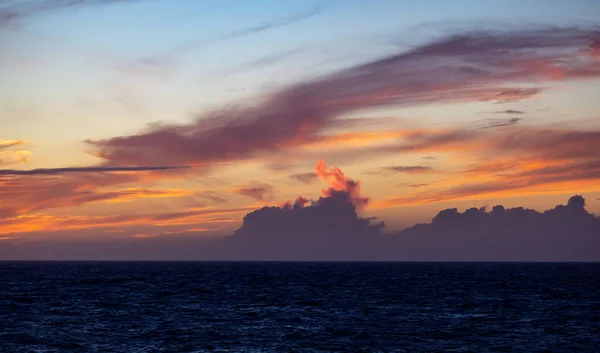 Dramatický Barevný Západ Slunce Oblohy Nad Severním Atlantikem Přírodní Pozadí — Stock fotografie