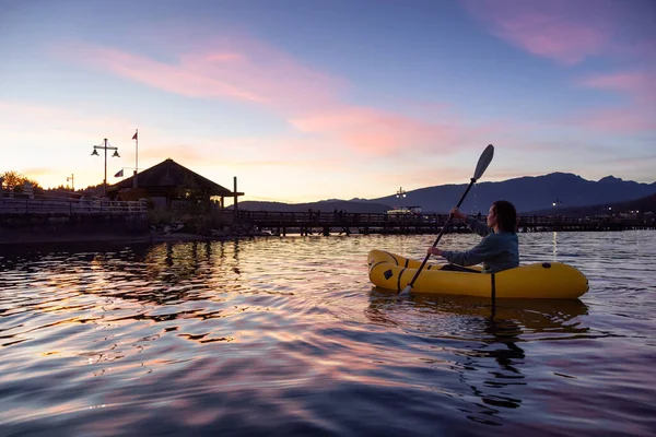Adventurous Woman Kayaking Inflatable Kayak Pacific Ocean Sunset Sky Port — Stock Photo, Image