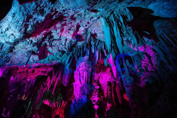세인트 마이클스 동굴에 형형색색의 있습니다 지브롤터 자연의 — 스톡 사진