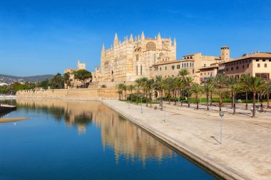 Katedral-Bazilika de Santa Maria de Mallorca, Palma, Balearic Adaları, İspanya. Güneşli Gün.
