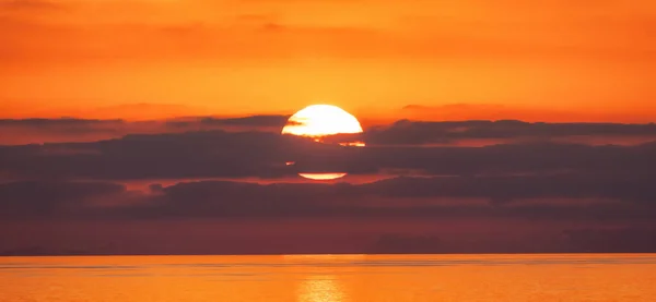 Dramatický Barevný Východ Slunce Nebe Nad Tyrhénským Mořem Abstraktní Rudé — Stock fotografie