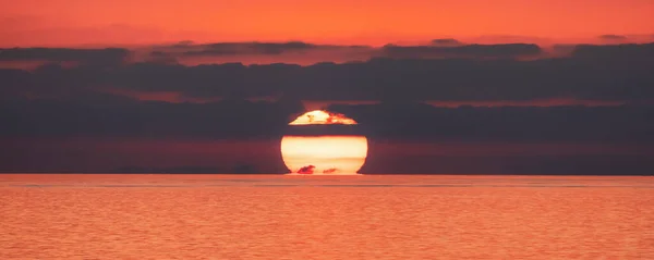 Dramatický Barevný Východ Slunce Nebe Nad Tyrhénským Mořem Abstraktní Rudé — Stock fotografie