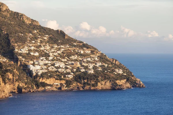 Turiststaden Vettica Maggiore Klippor Och Bergslandskap Vid Tyrrenska Havet Amalfikusten — Stockfoto