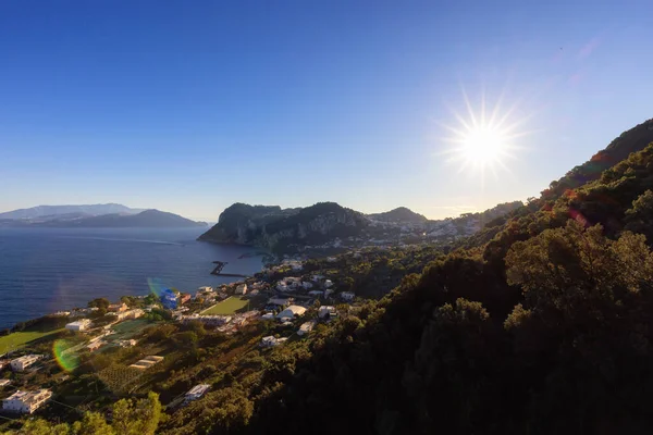 Touristic Town Capri Island Bay Naples Italia Cielo Azul Soleado —  Fotos de Stock