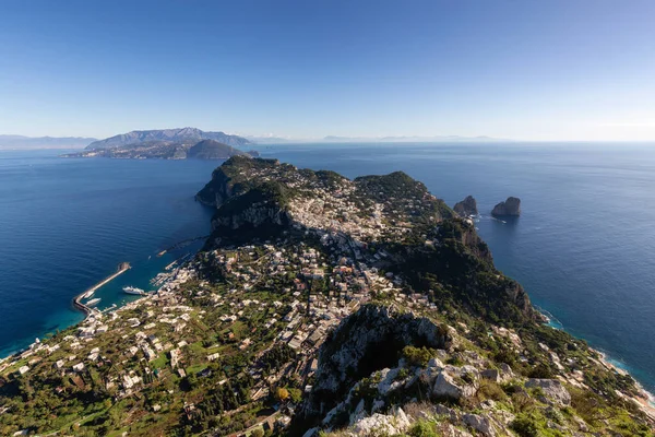 Touristic Town Capri Island Bay Naples Italia Sunny Blue Sky —  Fotos de Stock