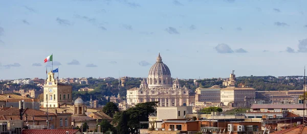Gamla Historiska Katolska Kyrkan Rom Italien Flygutsikt Molnigt Himmel — Stockfoto