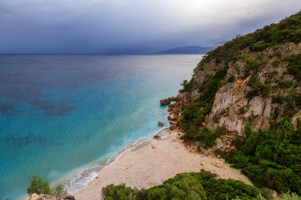 Sandy Beach Rocky Coast Cala Gonone Sardinia Cloudy Sunrise Sky — Stock fotografie