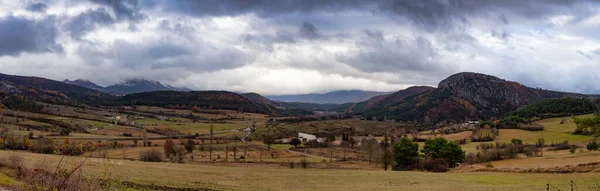 Panoramic View Farm Fields Mountain Landscape Comps Sur Artuby France — Foto de Stock