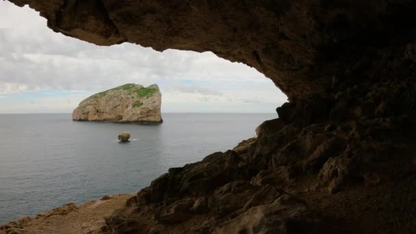 Cave Rocky Coast Cliffs Mediterranean Sea Cloudy Sky Regional Natural — Stockvideo