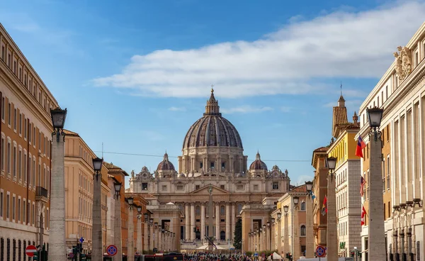 Peters Basilica Urban Streets Downtown Rome Italy Cloudy Sky — Foto Stock