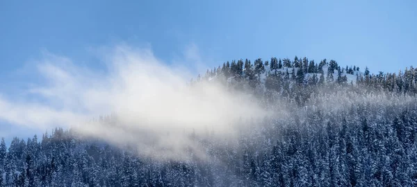 Snow Cloud Covered Canadian Nature Landscape Background Winter Season Squamish — Stock Photo, Image
