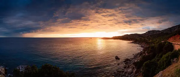 Rocky Coast Sea Sardinia Italy Nature Background Cloudy Sunset Sky — Photo
