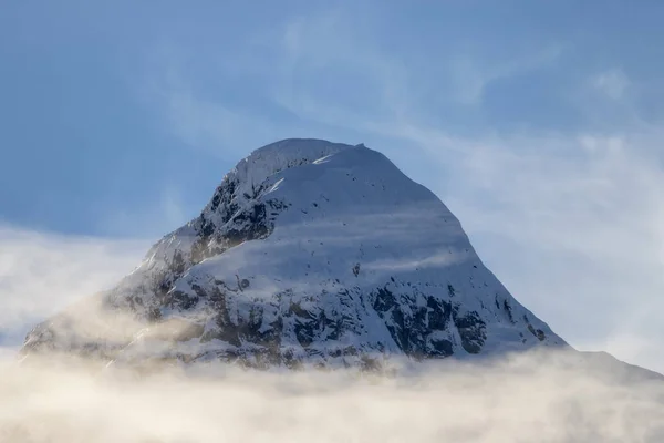 Snow Cloud Covered Canadian Nature Landscape Background Winter Season Squamish — Stok fotoğraf