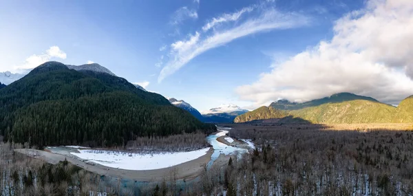 River Mountains Forest Canadian Nature Landscape Background Aerial Panorama Squamish — kuvapankkivalokuva