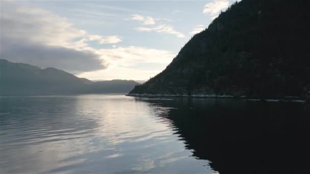 Ocean Inlet Rocky Mountains Canadian Landscape Aerial Nature Background Howe — Vídeo de Stock