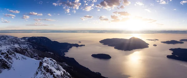 Kanadensiskt Bergslandskap Stilla Havets Västkust Flygplanspanorama Nära Squamish Och Vancouver — Stockfoto
