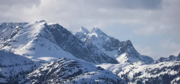 Montagna Della Catena Montuosa Del Tantalus Coperta Neve Canadese Paesaggio — Foto Stock