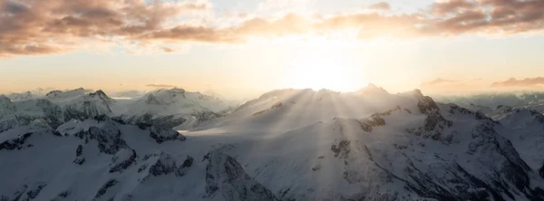 Canadese Berglandschap Luchtfoto Natuur Achtergrond Vlakbij Whister Squamish Brits Columbia — Stockfoto