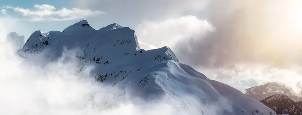Kustkanadensiska Mountain Landskap Täckt Snö Flygfoto Från Flygplan Nära Vancouver — Stockfoto