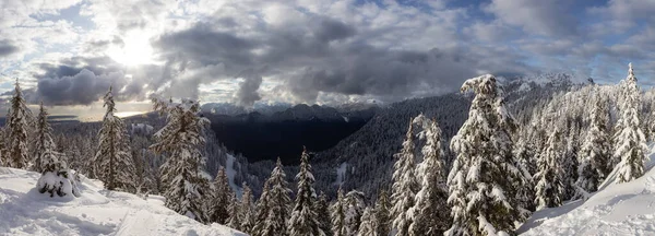 Канадский Горный Пейзаж Покрыт Снегом Сеймур Маунтин Северный Ванкувер Британская — стоковое фото