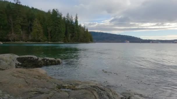 Klippiga Stranden Indian Arm Vancouver British Columbia Kanada Belcarra Stilla — Stockvideo