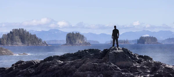 Adventurous Man Standing Ocean Coast Ocean Rendering Adventure Composite Background — Stock Photo, Image