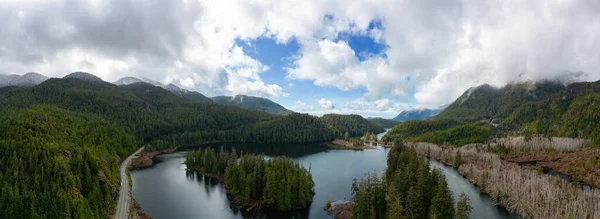 Flygfoto Panoramautsikt Över Kanadensiska Mountain Landskap Och Lake Tagen Vancouver — Stockfoto