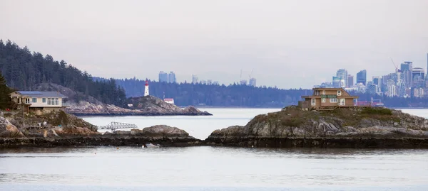 Park Latarni Morskiej Miasto Górami Tle Zachód Słońca West Vancouver — Zdjęcie stockowe