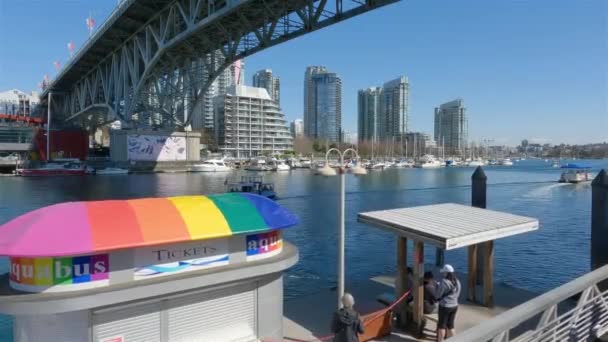 Downtown Vancouver British Columbia Canadá Marzo 2023 Barco Pequeño Ferry — Vídeos de Stock